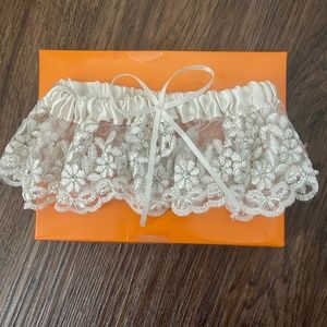 Lace Garter